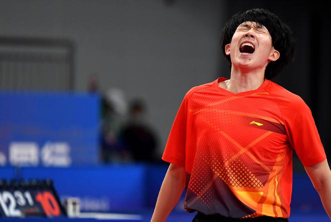 交媒体上表 交媒体上表